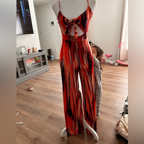 Slinky orange jumper - Picture 3 of 3